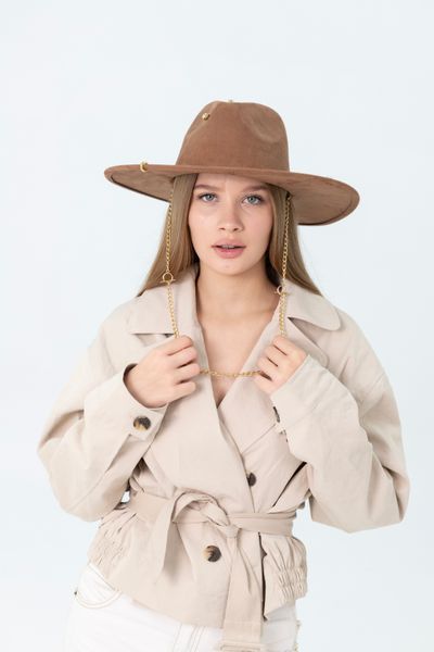 Капелюх федора з полями 9 см D.Hats з аксесуарами колір коричневий c_2760105747 фото