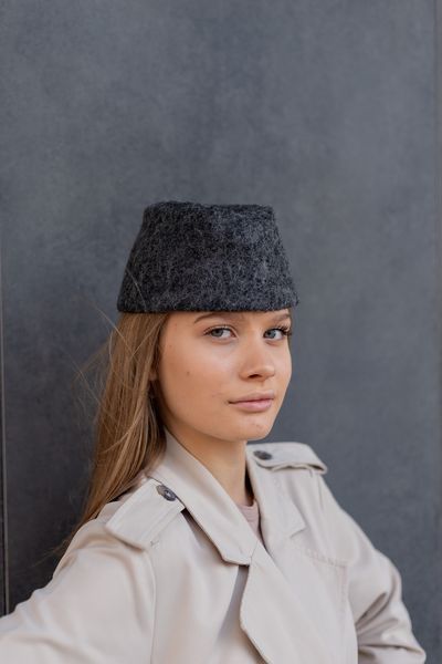 Пилотка из шерсти D.Hats серого цвета 2375104850 фото