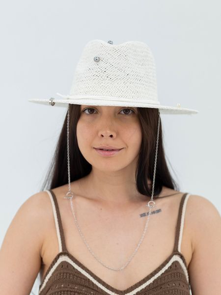 Шляпа Федора из рафия с серебристой цепью с кольцами D.Hats белая 3041458500 фото