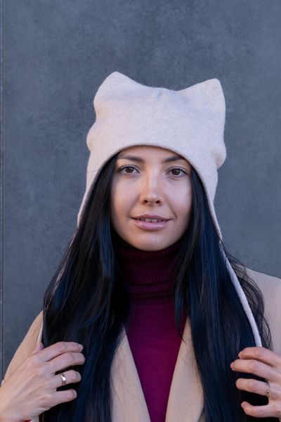 Шапка с ушками кошка D.Hats бежевого цвета теплая универсальная 1971739588 фото