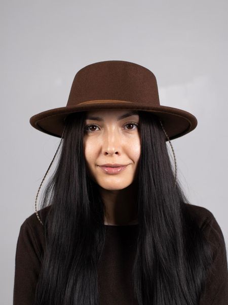 Капелюх жіночий канотьє D.Hats колір коричневий 2524727013 фото