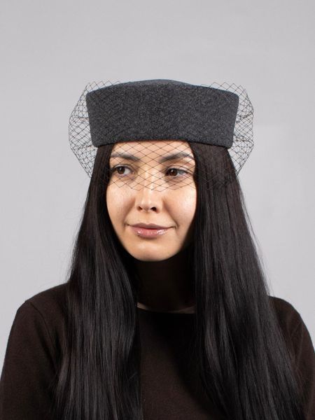 Капелюх таблетка кашемірова з вуаллю D.Hats темно сірого кольору 2870515714 фото