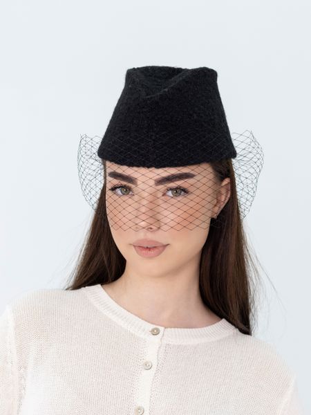 Пилотка из меха букле с вуалью D.Hats черного цвета 2463016063 фото