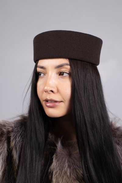 Шляпа таблетка кашемировая D.Hats коричневого цвета 2863054127 фото