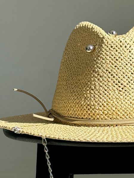 Капелюх Федора жіночий D.Hats з рафія з аксесуарами в сріблі з кільцями світло бежевий 2301301587 фото
